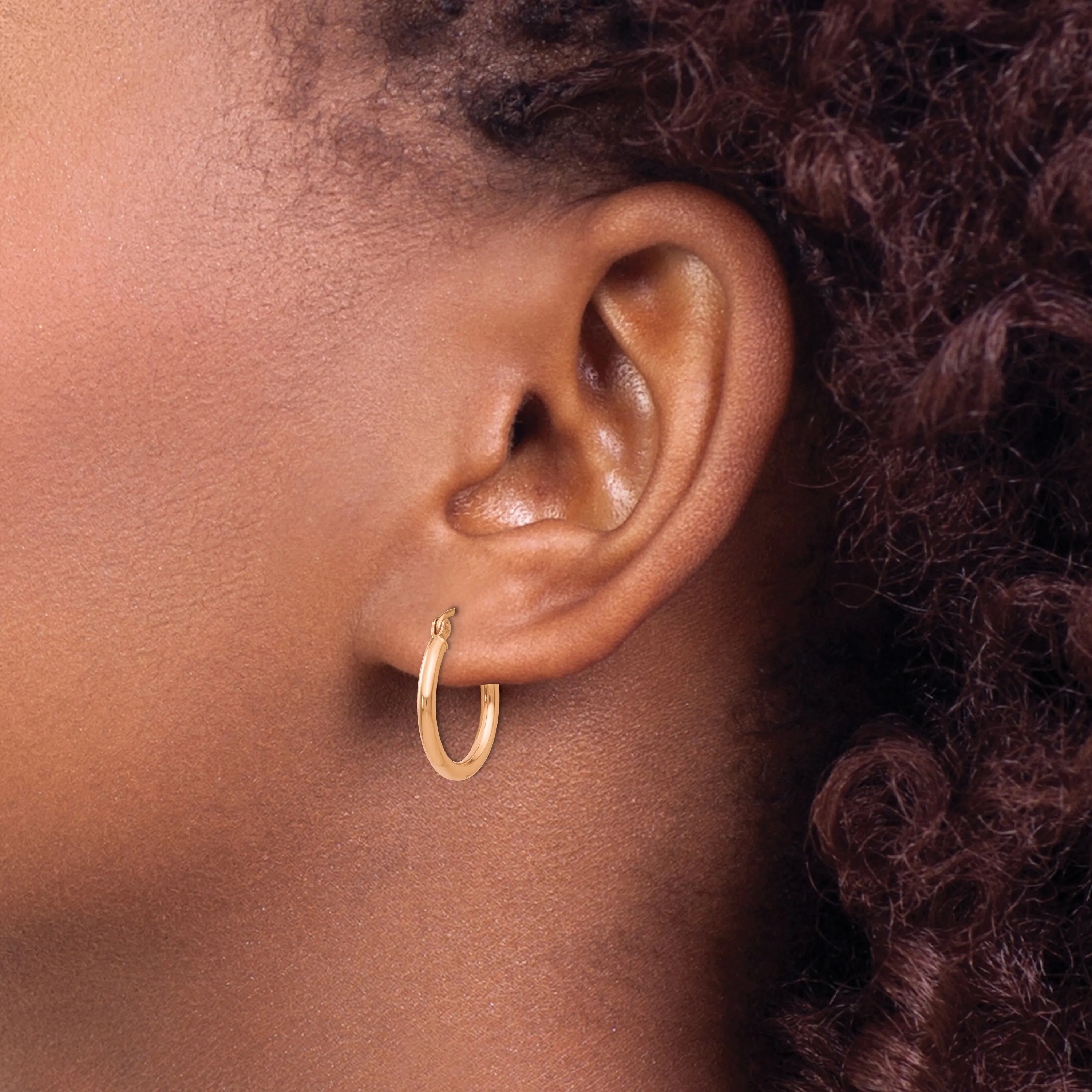 14K Gold Polished Hoop Earrings with Elegant Design