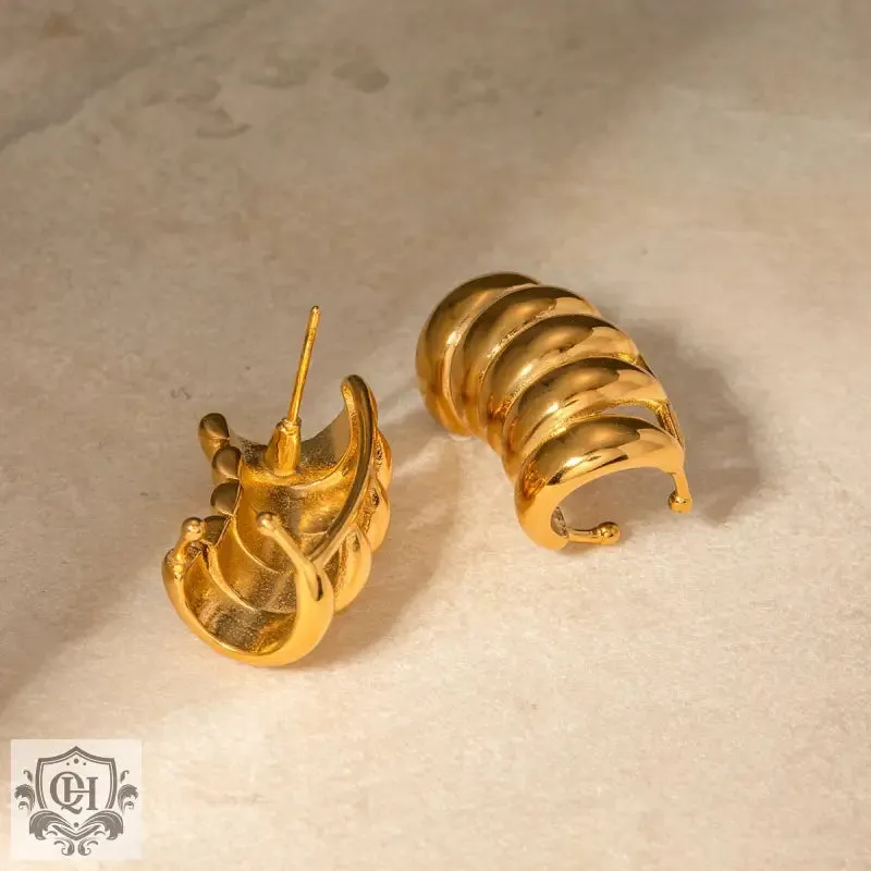 18k gold stylish simple stripes with hollow design earrings
