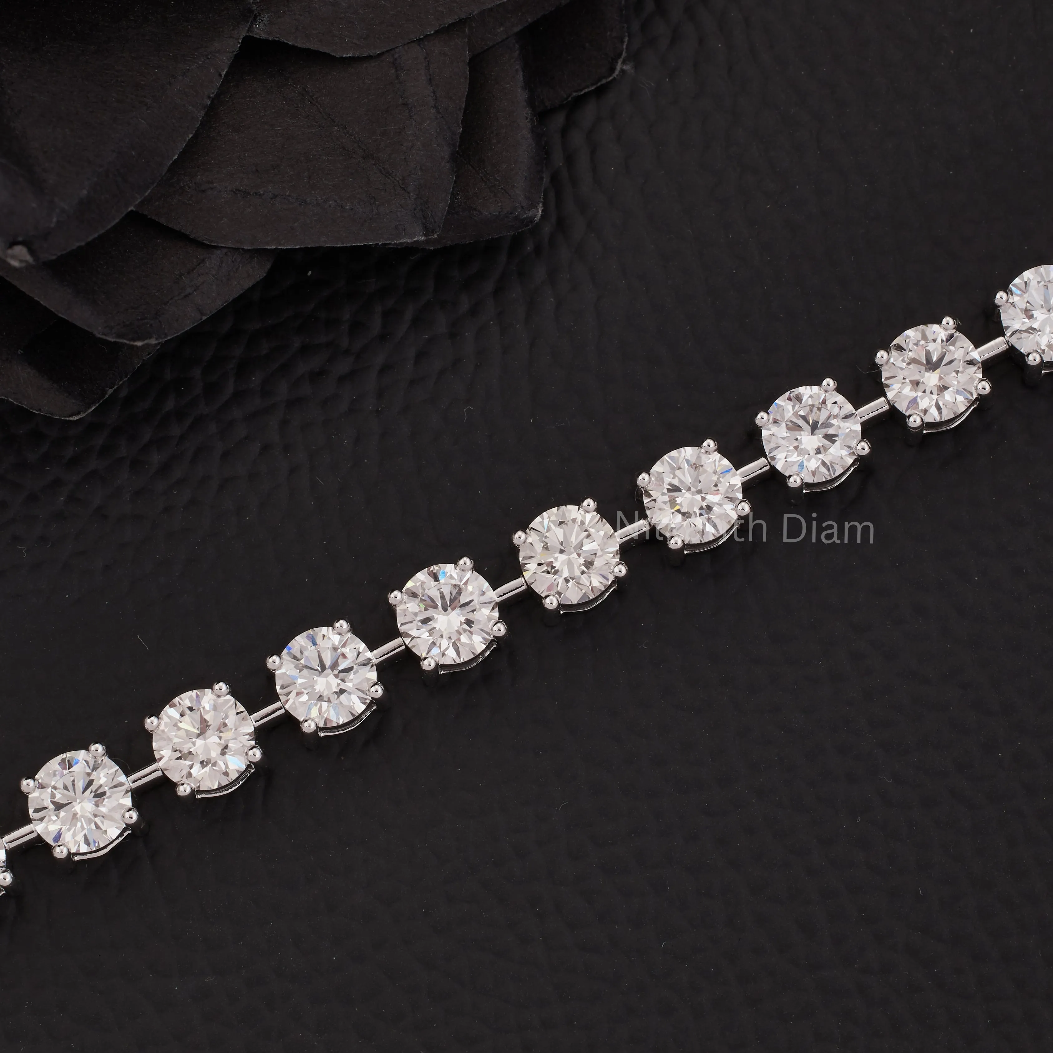 21 TCW Round Diamond tennis Bracelet