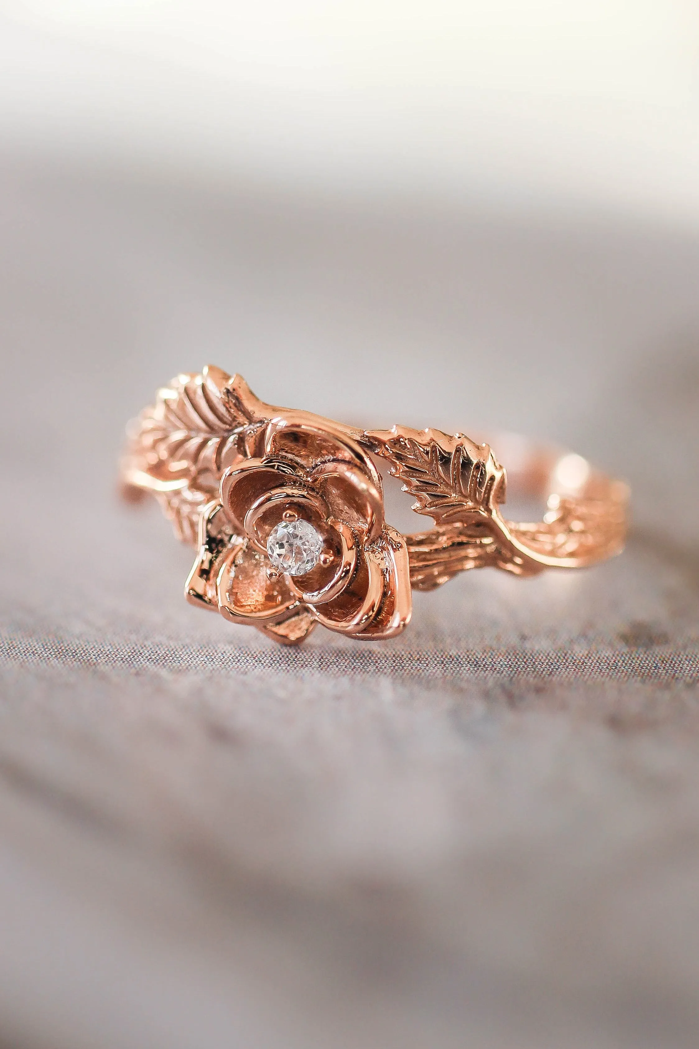 3 instalments payment plan: Bridal ring set with rose flower and diamonds / Blooming Rose