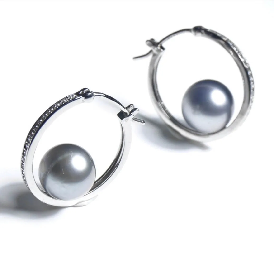 A Must-Have 9mm Tahitian Pearl Hook Earrings for Urban Women