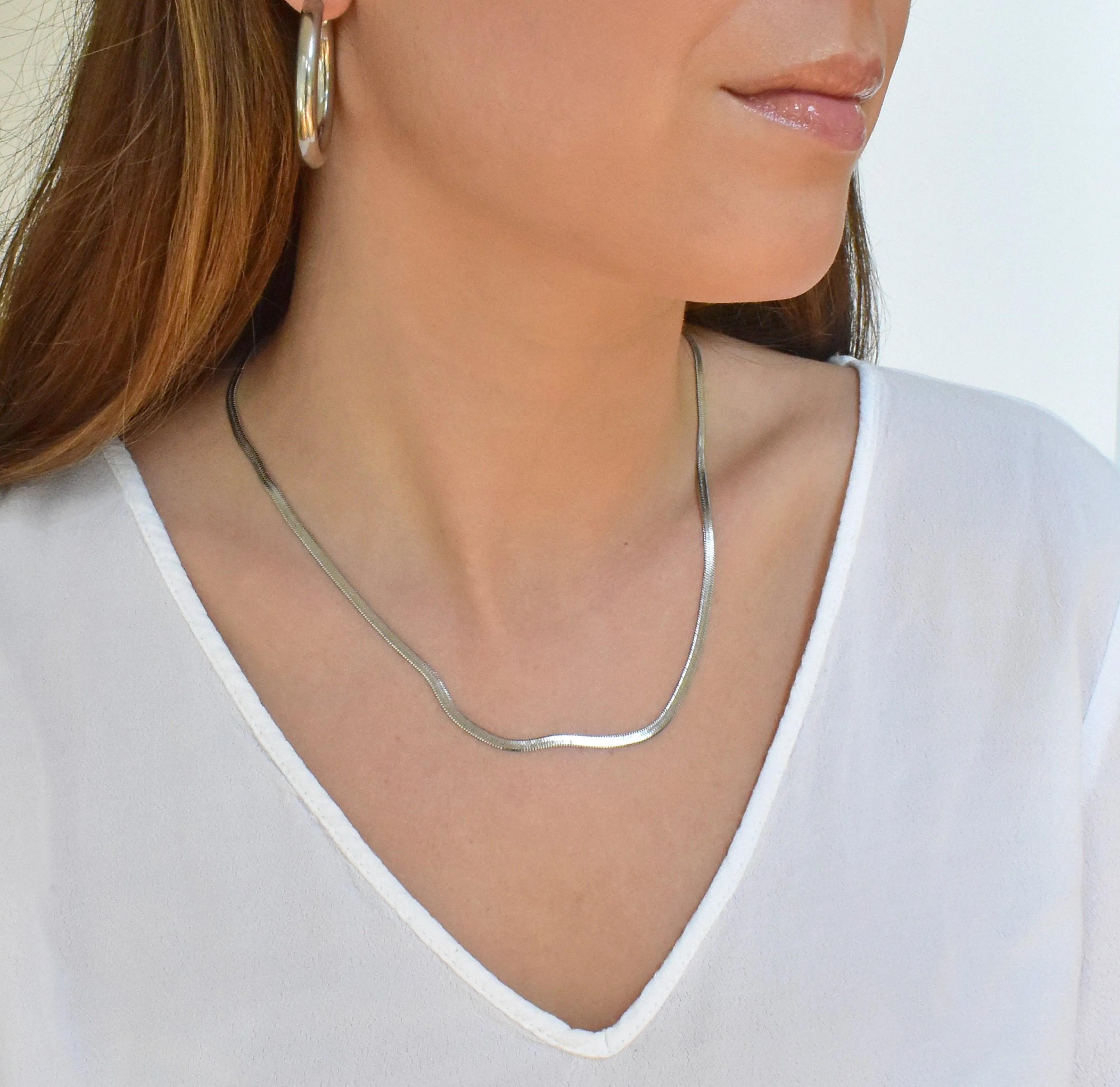 BECCA SILVER SNAKE CHAIN NECKLACE