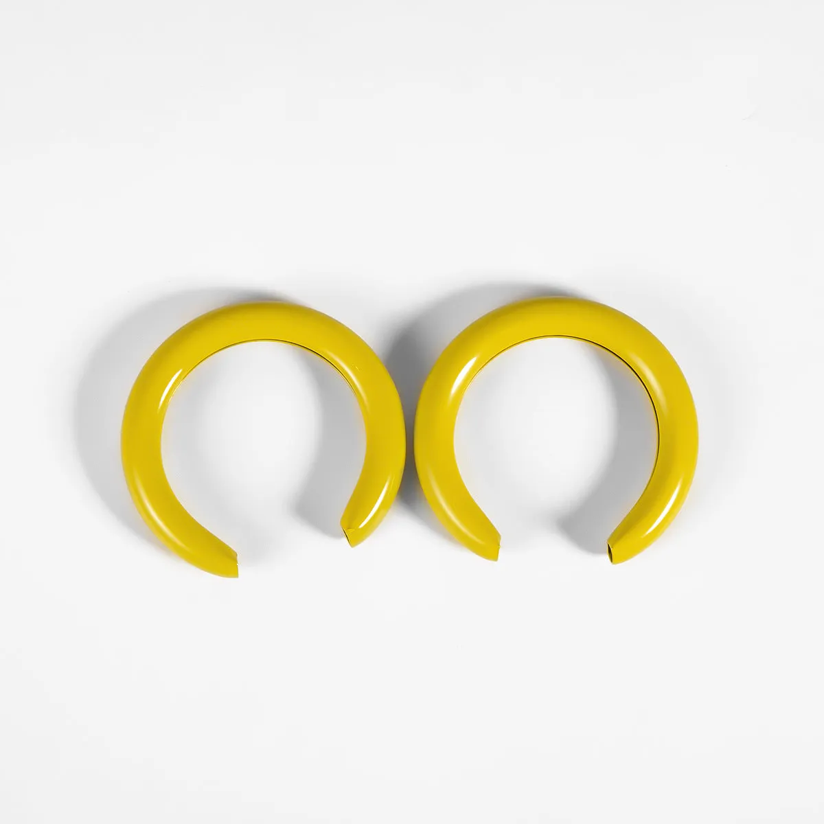 Chic C-Shaped Business Stud Earrings for Stylish Women