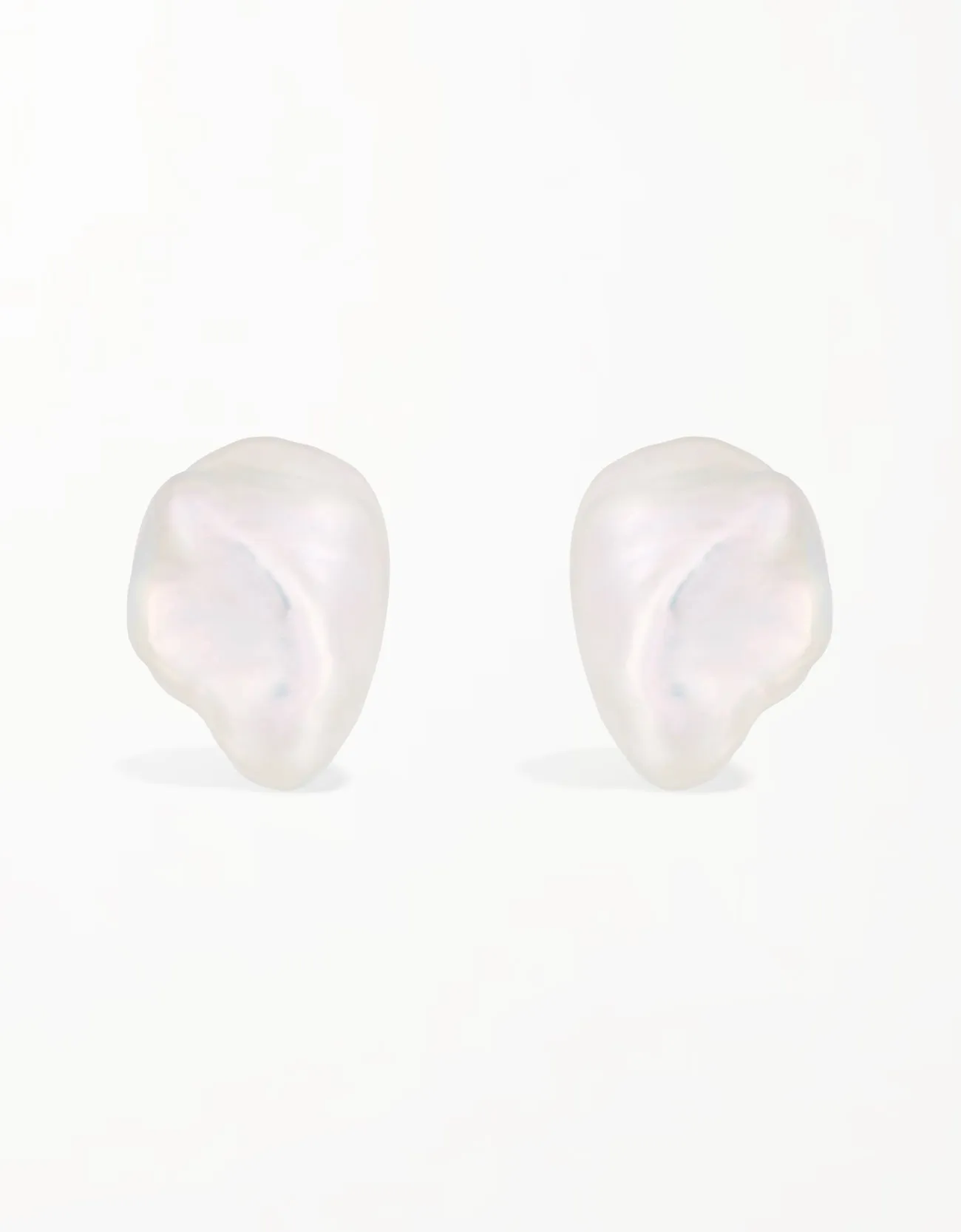 Classic and Elegant Freshwater Pearl Stud Earrings