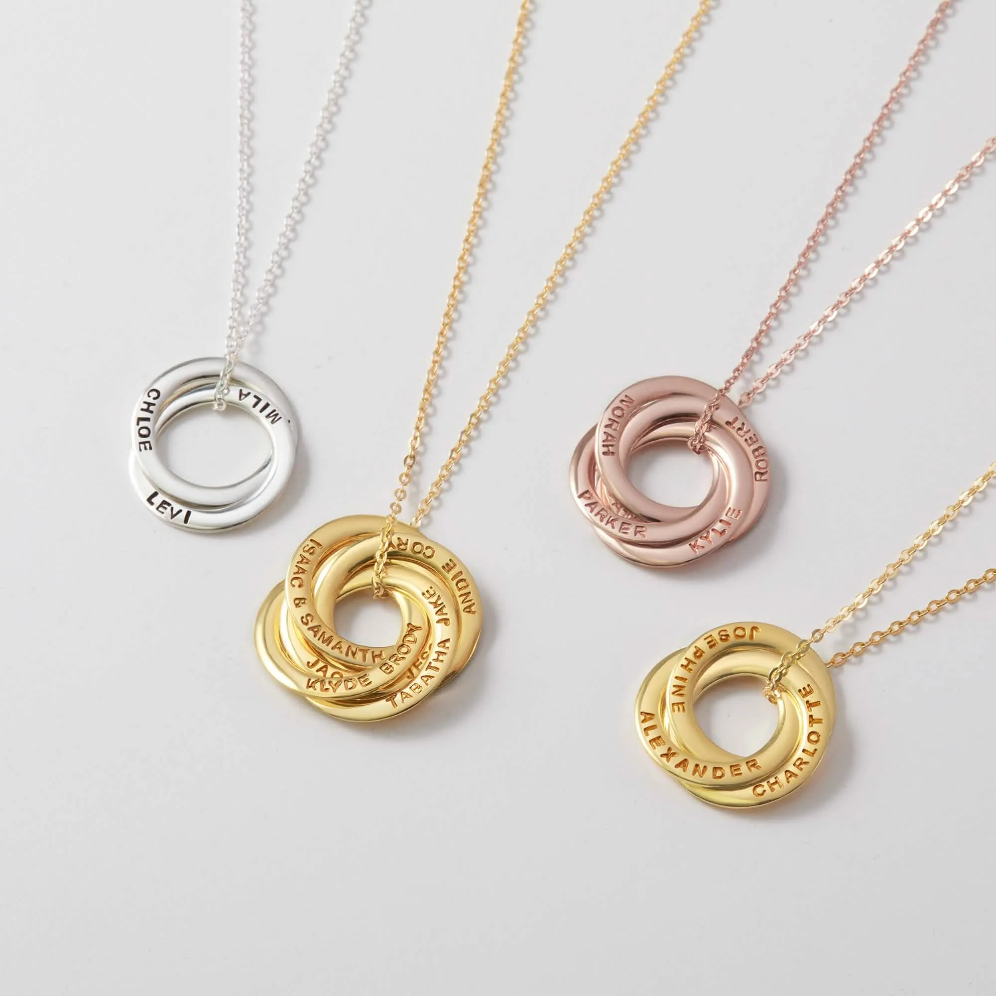 Customizable Family Bond Interlocking Ring Necklace - Meaningful Gift for Mom and Grandma