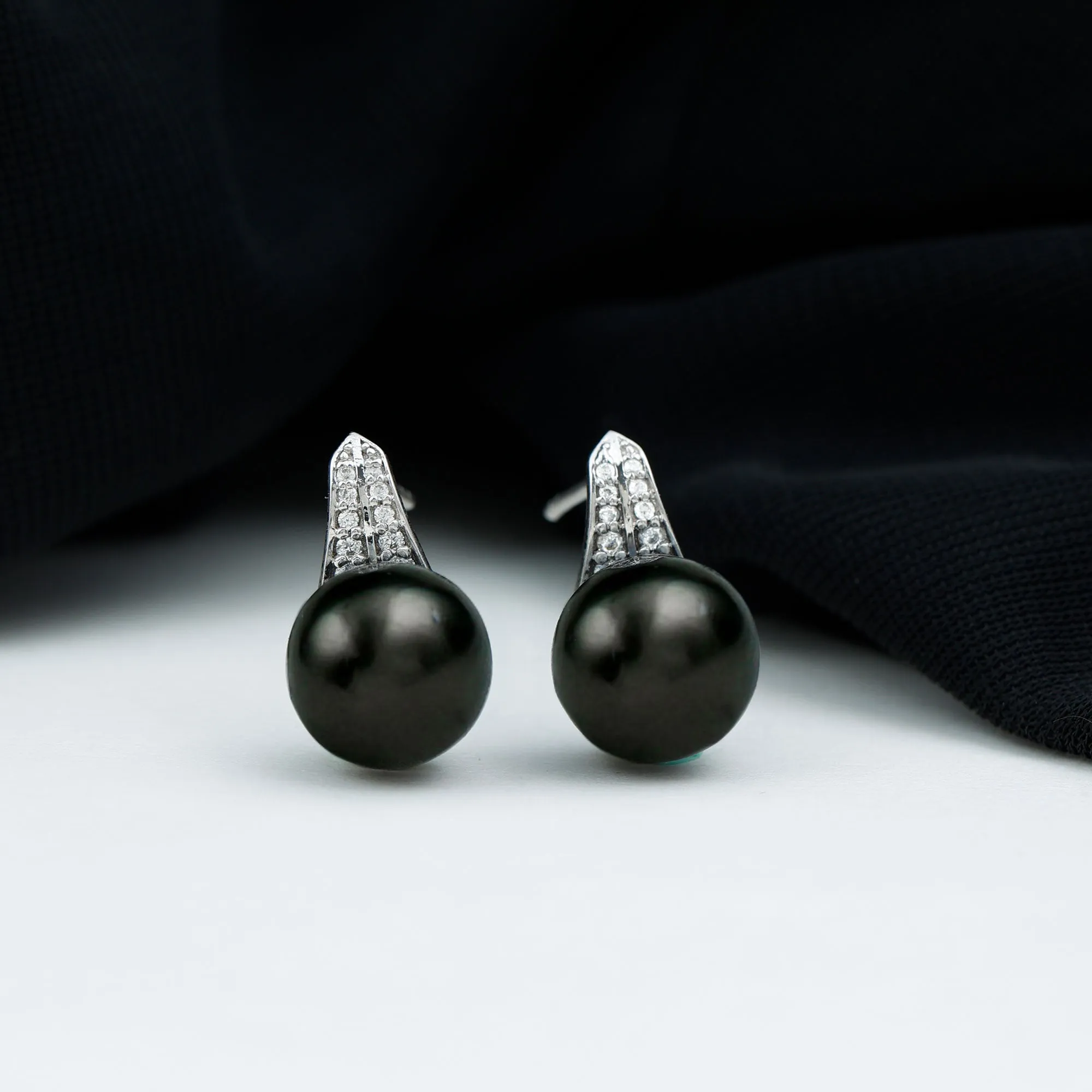 Elegant Black Pearl Drop Earrings with Diamond