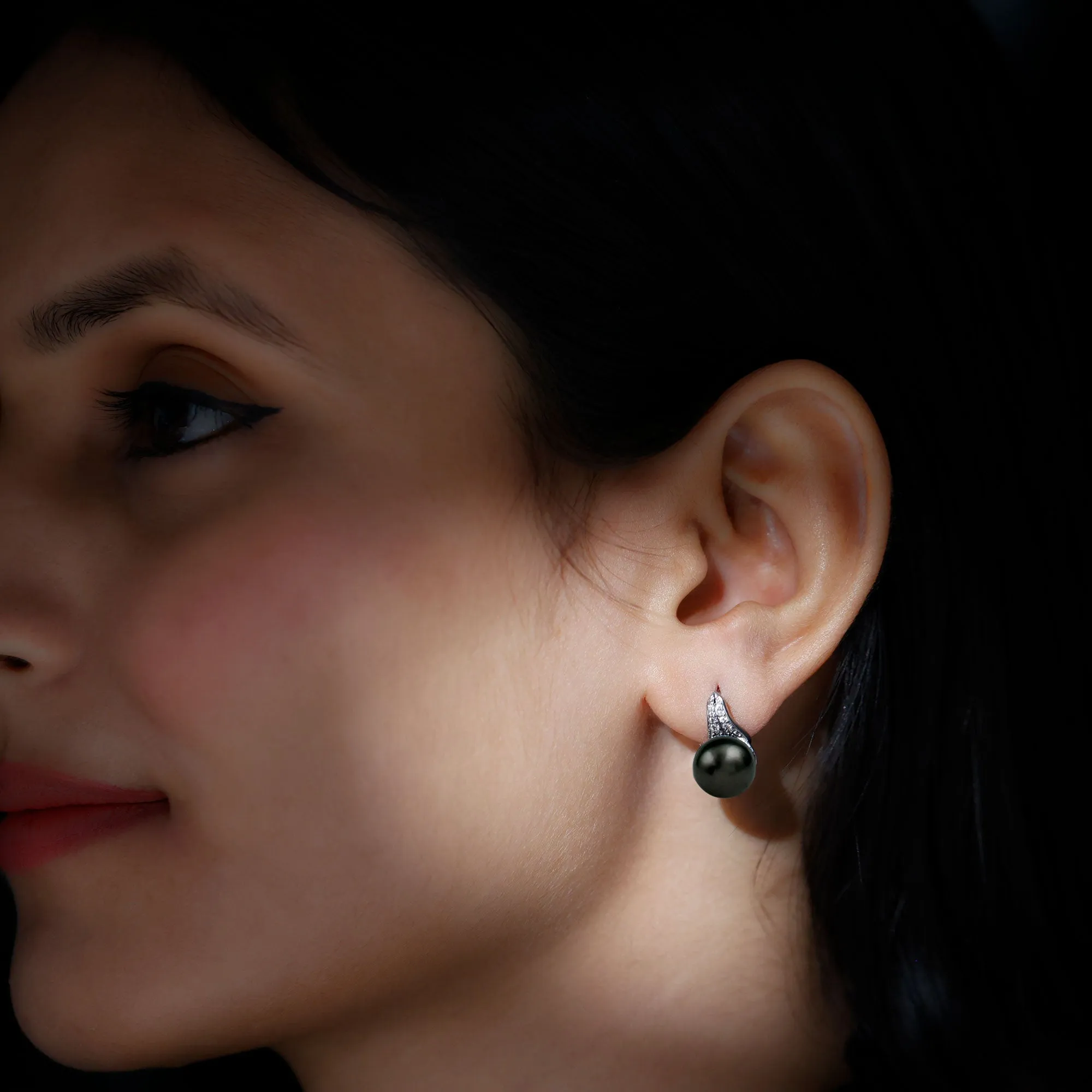Elegant Black Pearl Drop Earrings with Diamond