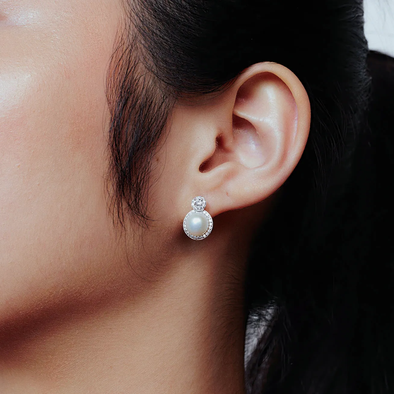 Elegant Freshwater Pearl Earrings WE00093