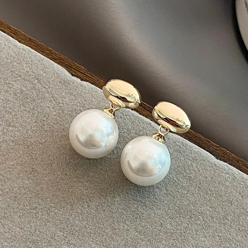 Elegant Gold Pearl Earrings