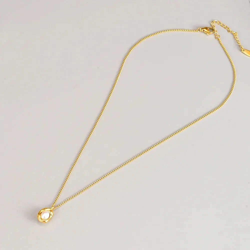 Elegant Pearl Drop Pendant