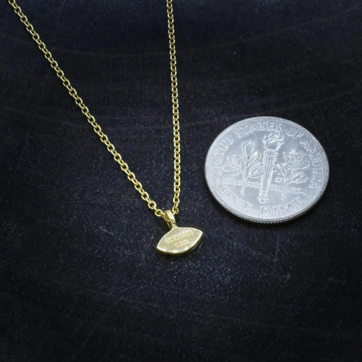 Emerald   10k Gold Cat Eye Pendant Necklace