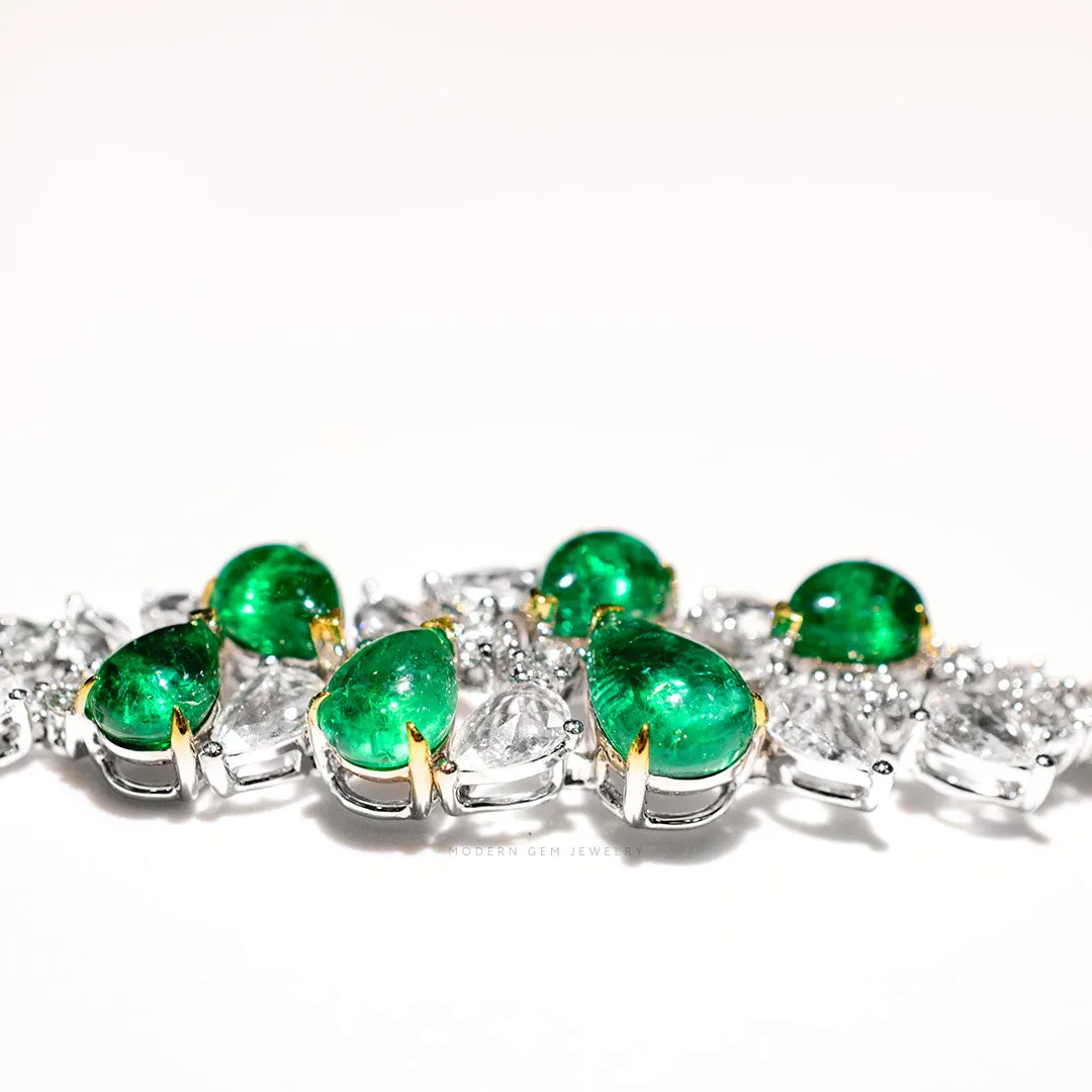 Emerald Bracelet with Diamonds in White Gold