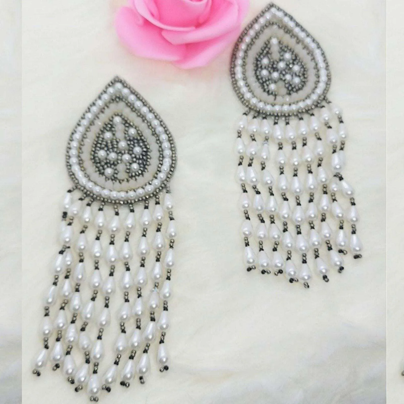 ERU- RAINDROP EARRINGS
