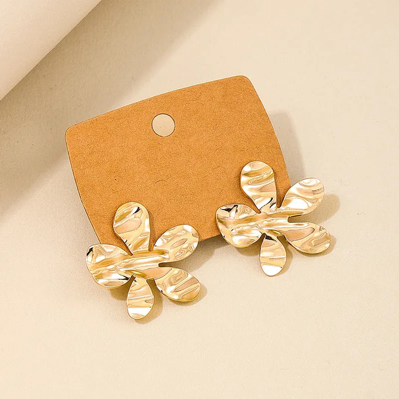 Exaggerated Retro Korean Heart Flower Earrings for Stylish Women