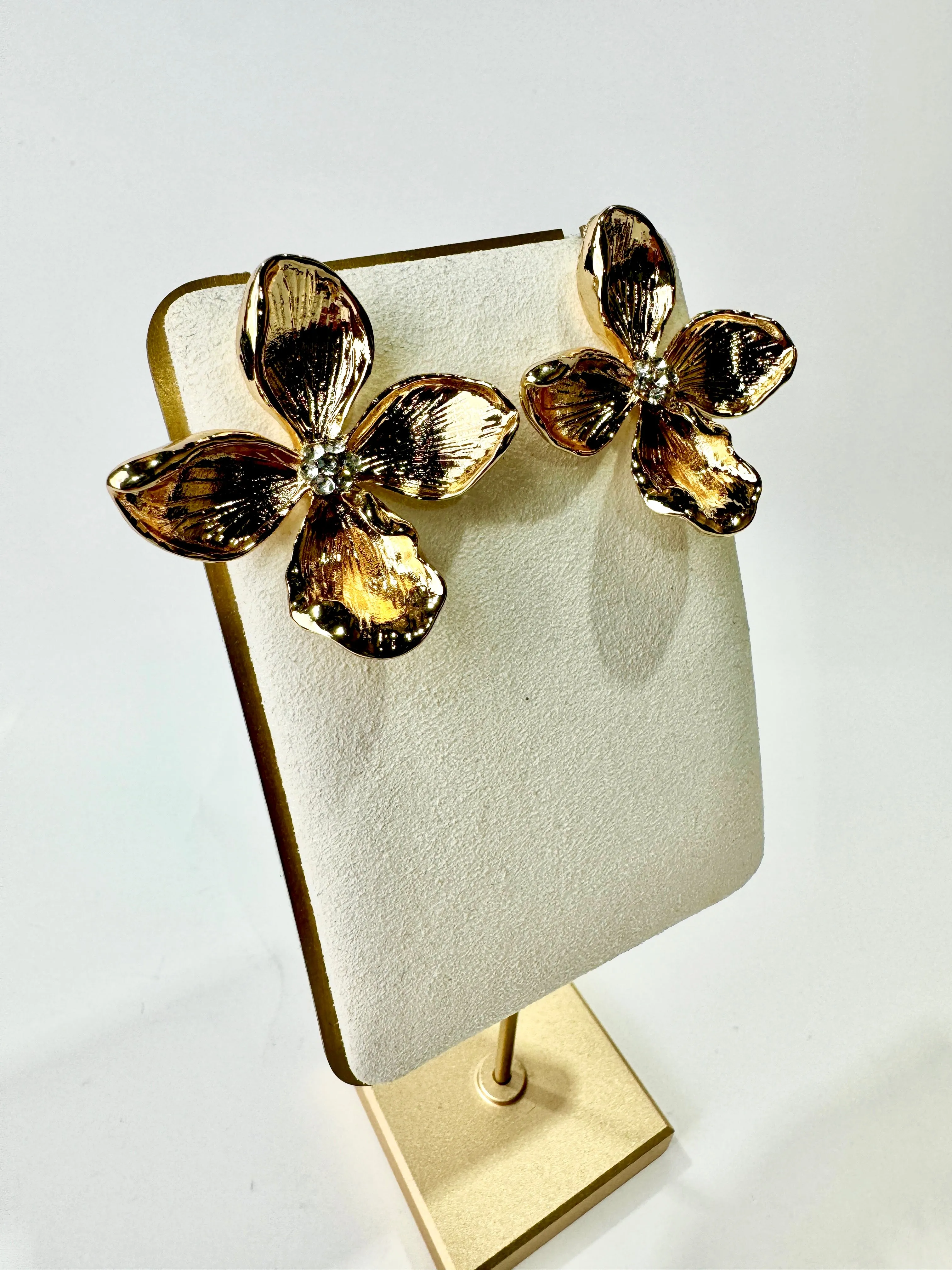 Guillermina - Gold Floral Stud Earrings