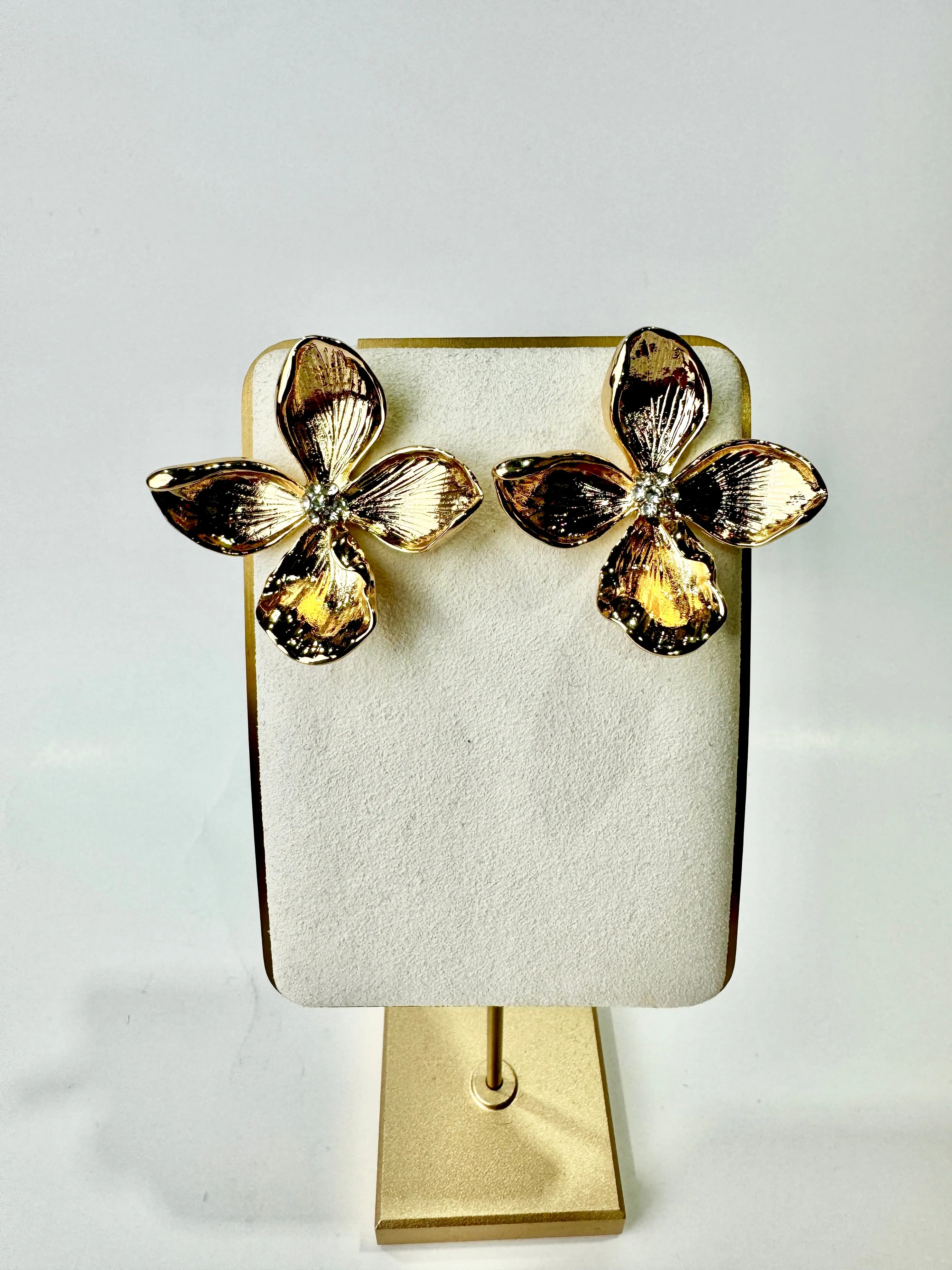 Guillermina - Gold Floral Stud Earrings