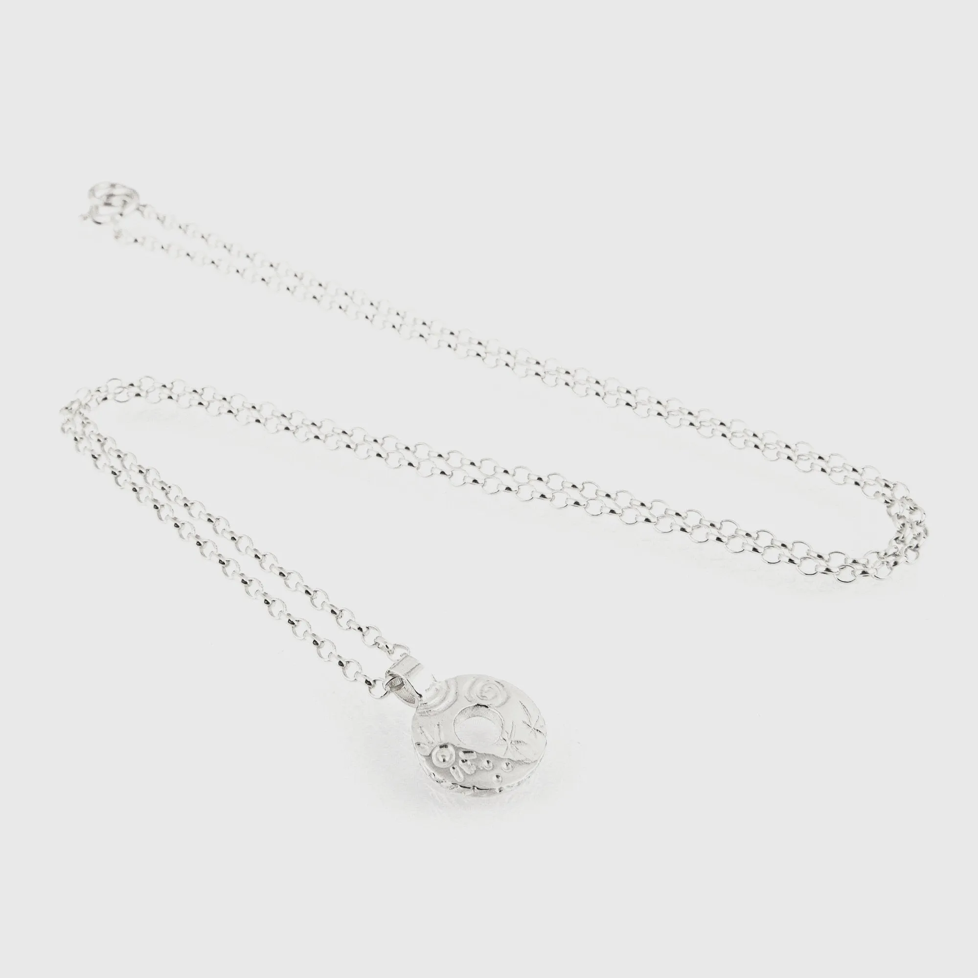 Heaven | Sterling Silver Circle Pendant Small