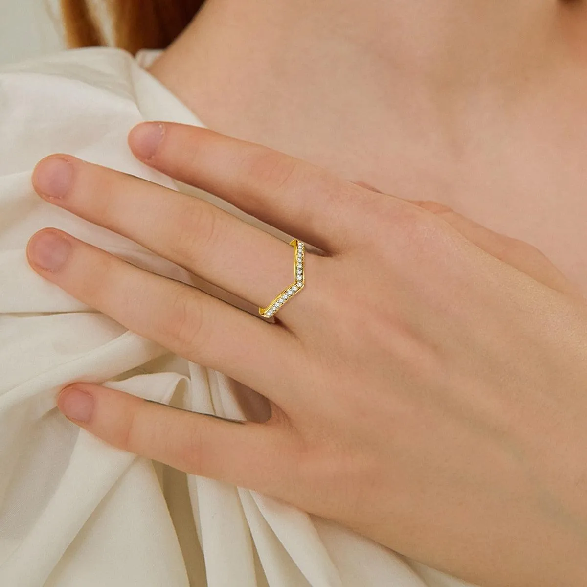 Impressive V Shape Round Cut VVS1 High Quality Moissanite Diamonds Ring - Luxury Jewellery