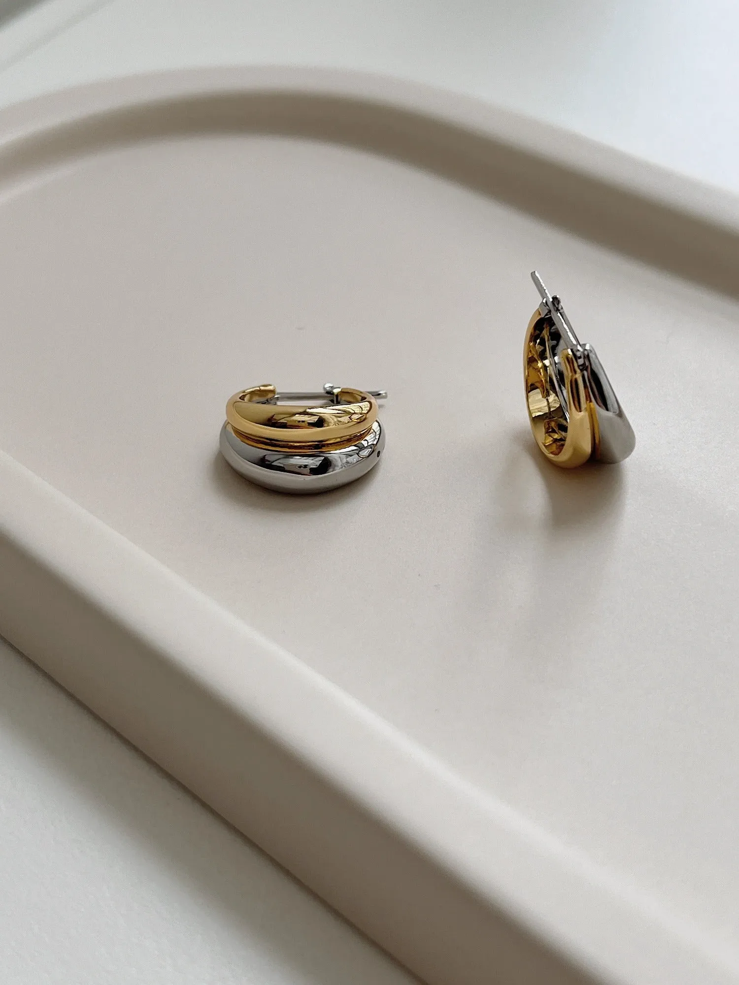 Kim Minimalist Mixed Metal Hoops