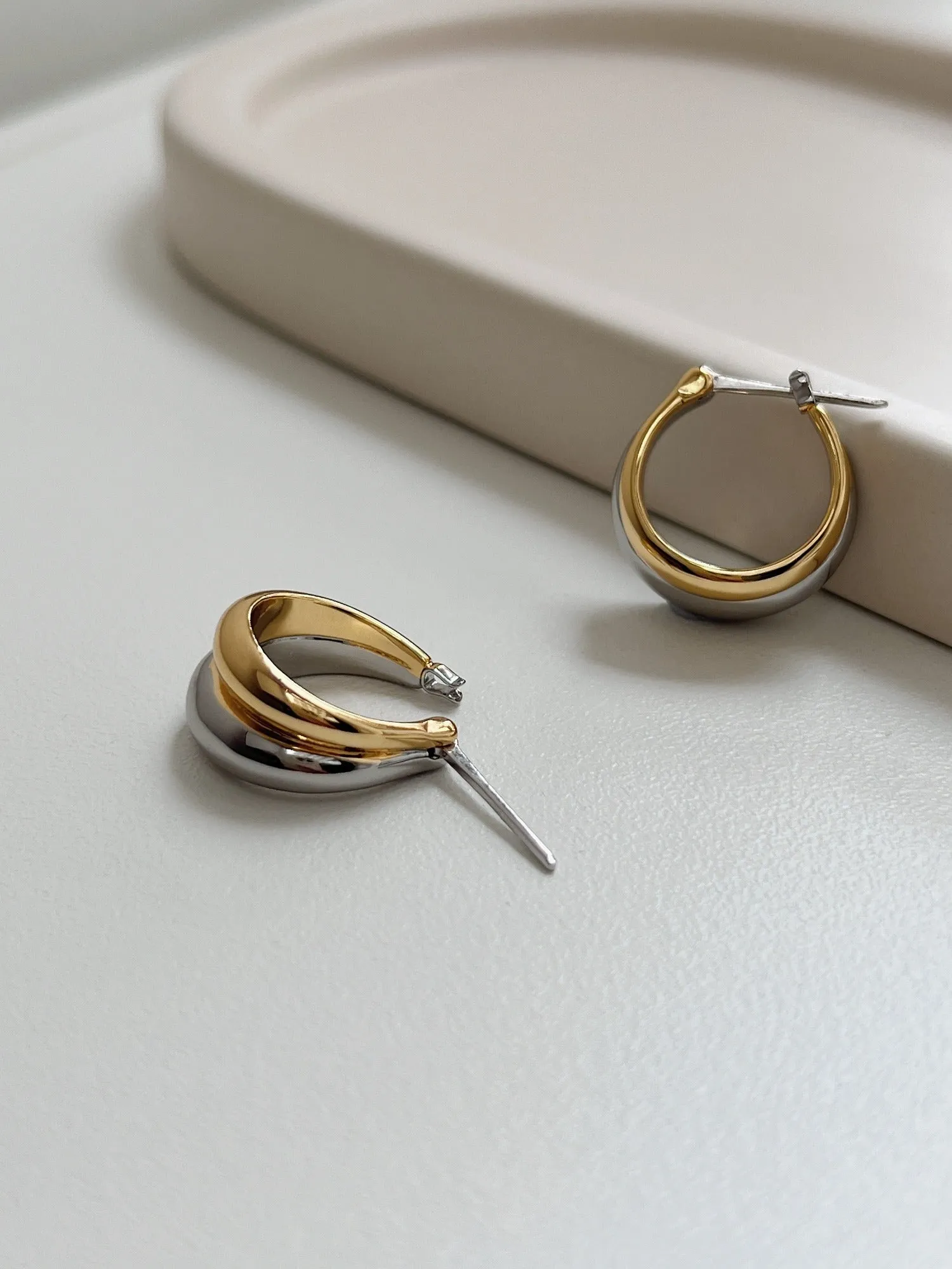 Kim Minimalist Mixed Metal Hoops