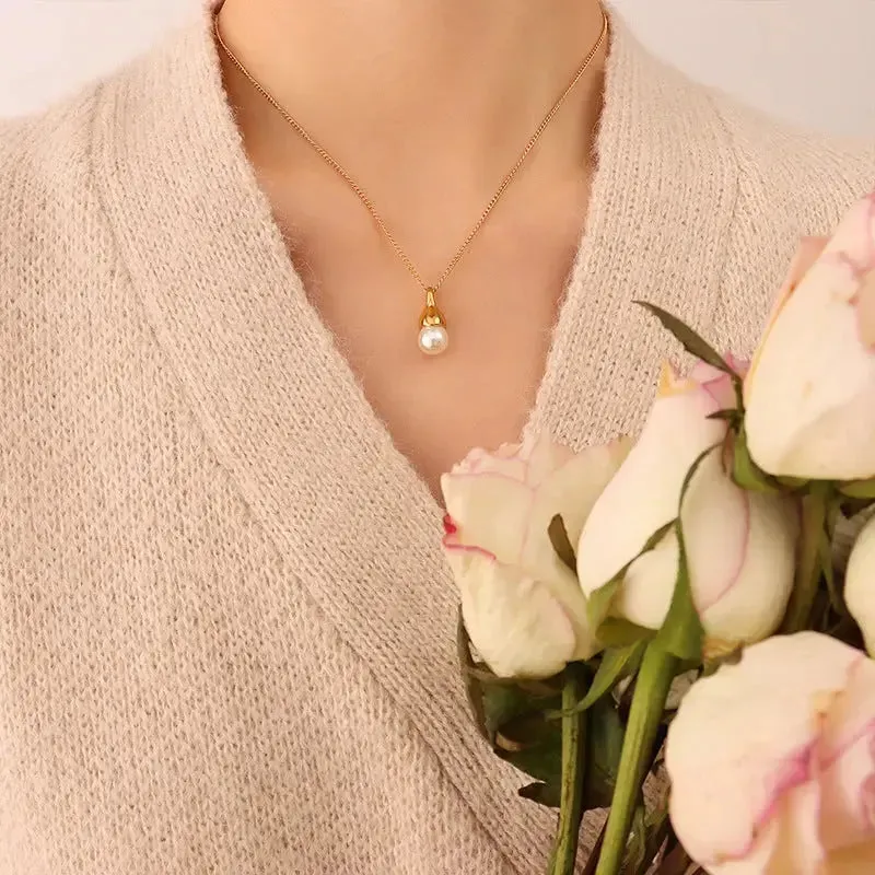 LOVCIA Women's Fashion Special-shaped Design Water Drop Imitation Baroque Pearl Necklace