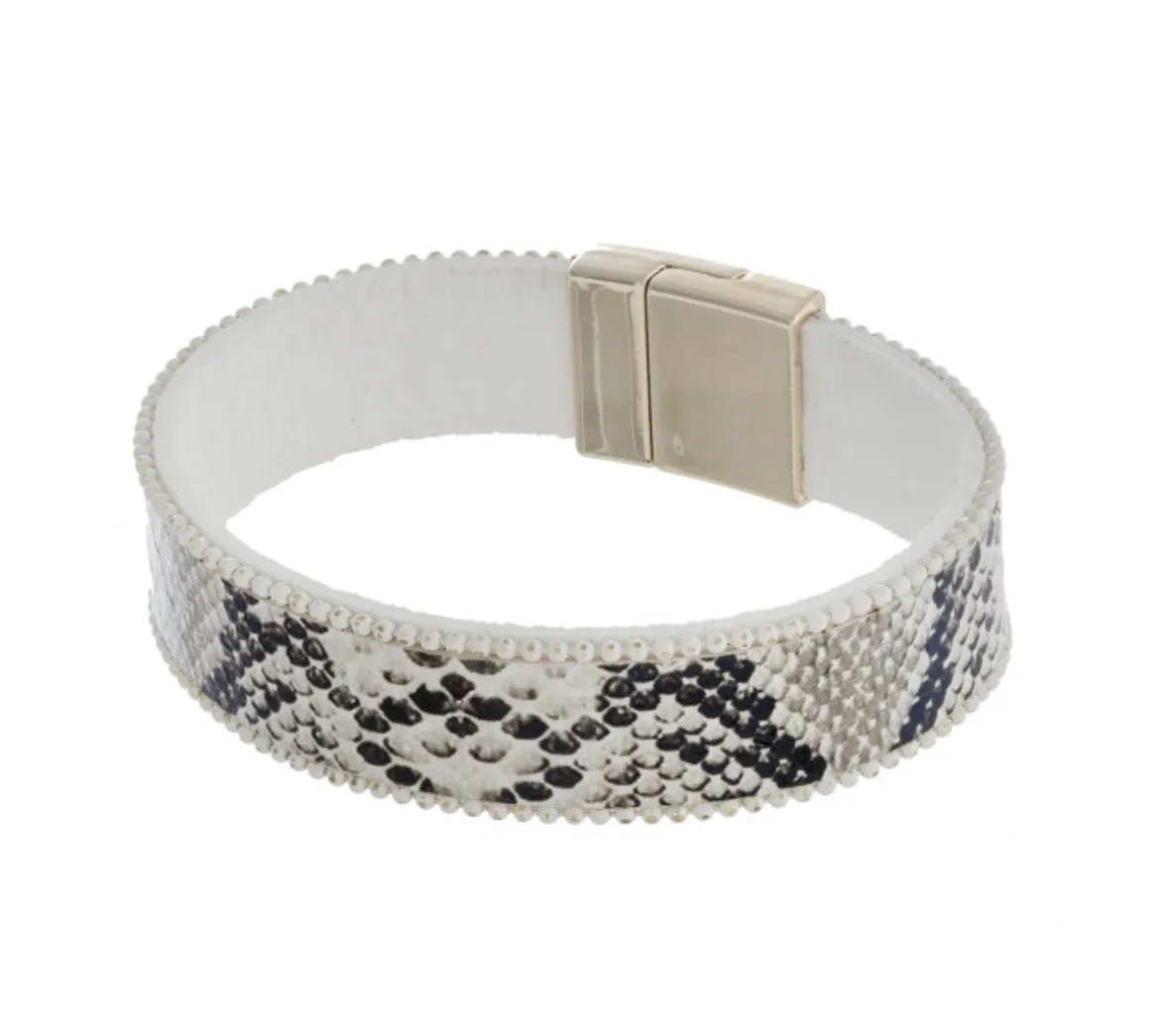 Magnetic leather bracelets 105