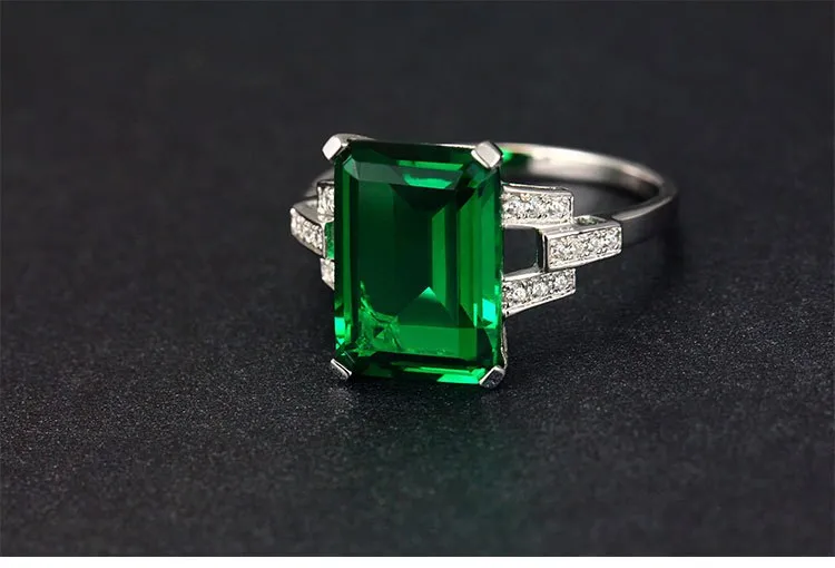 NEW ARRIVAL -  Elegant Designer Green rectangle cut AAA  Quality CZ Diamonds Luxury Rings