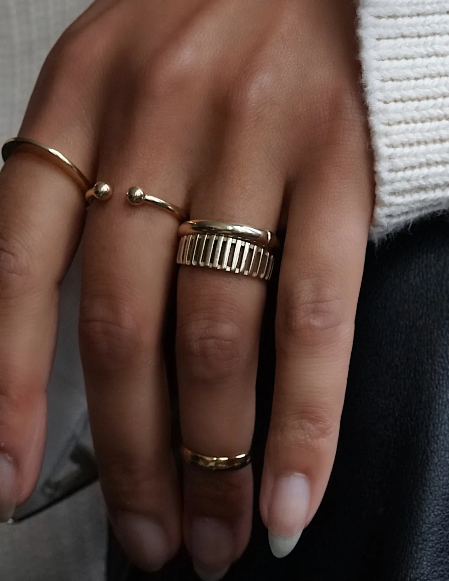 Ozone ring <br>Solid gold