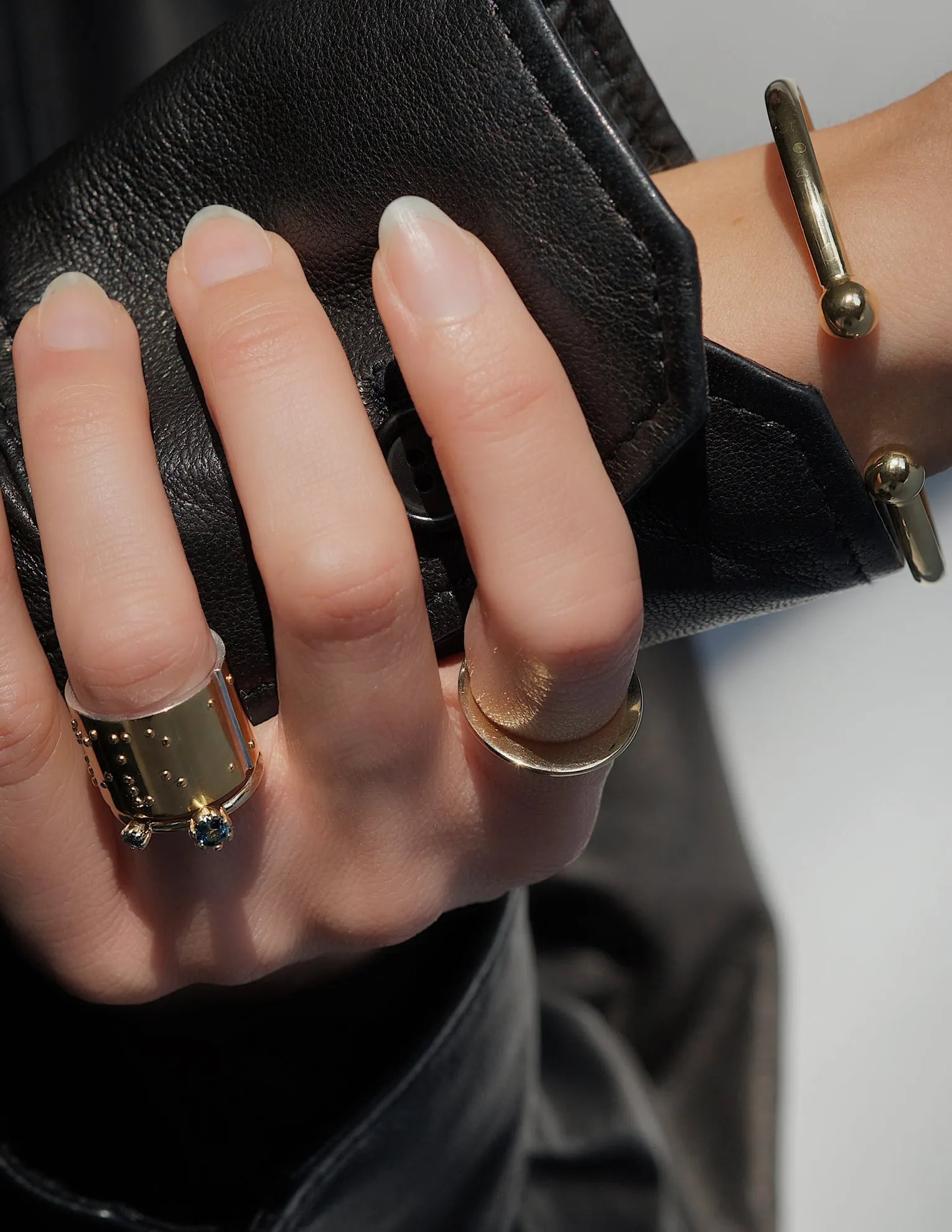Ozone ring <br>Solid gold