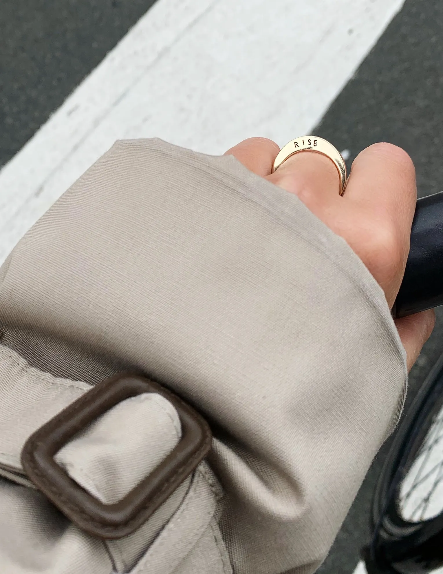 Ozone ring <br>Solid gold