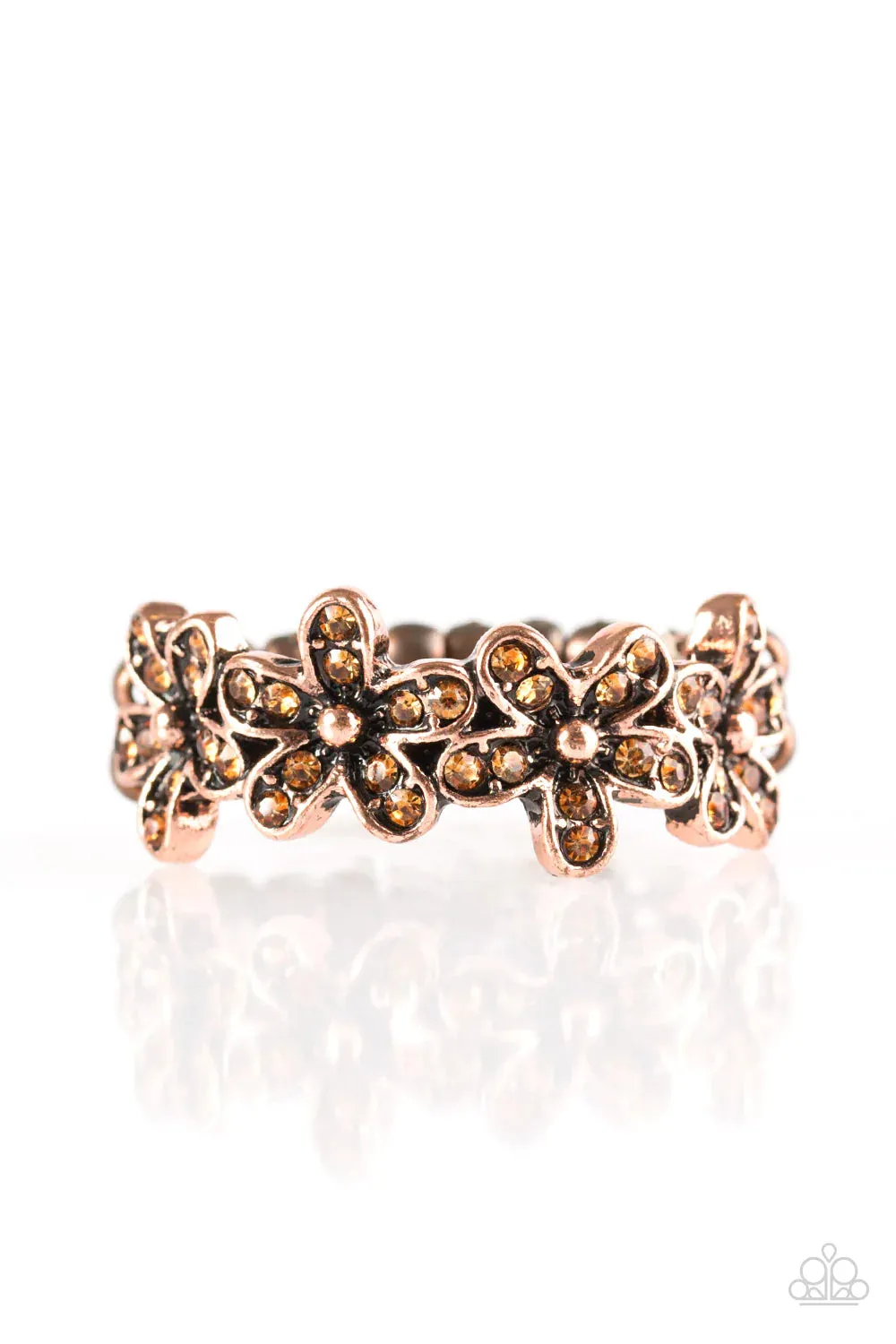 Paparazzi Ring ~ Daisy Dazzle - Copper