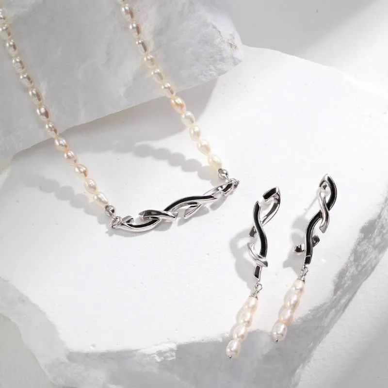 Ribbon Freshwater Pearl Choker in Gold Vermeil