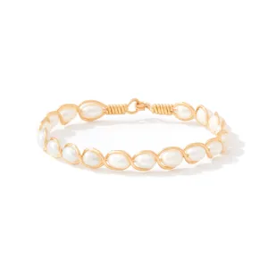 Ronaldo Natural Charm Bracelet Gold w/ White Pearls