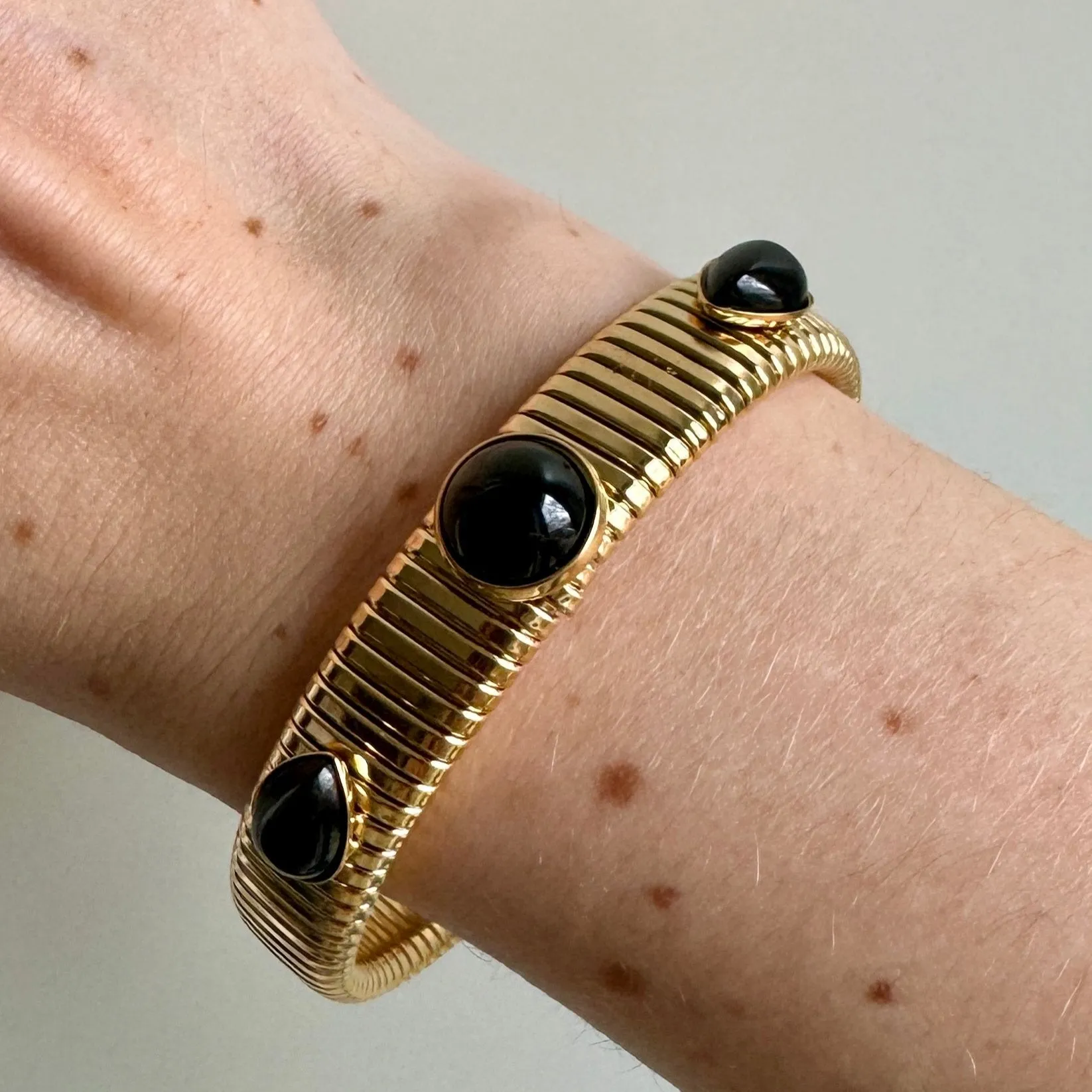 Round and Pear Shaped Black Onyx Gold Omega Bracelet