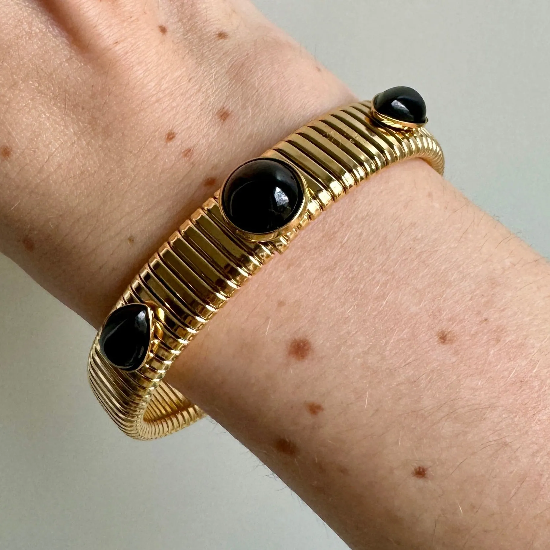 Round and Pear Shaped Black Onyx Gold Omega Bracelet