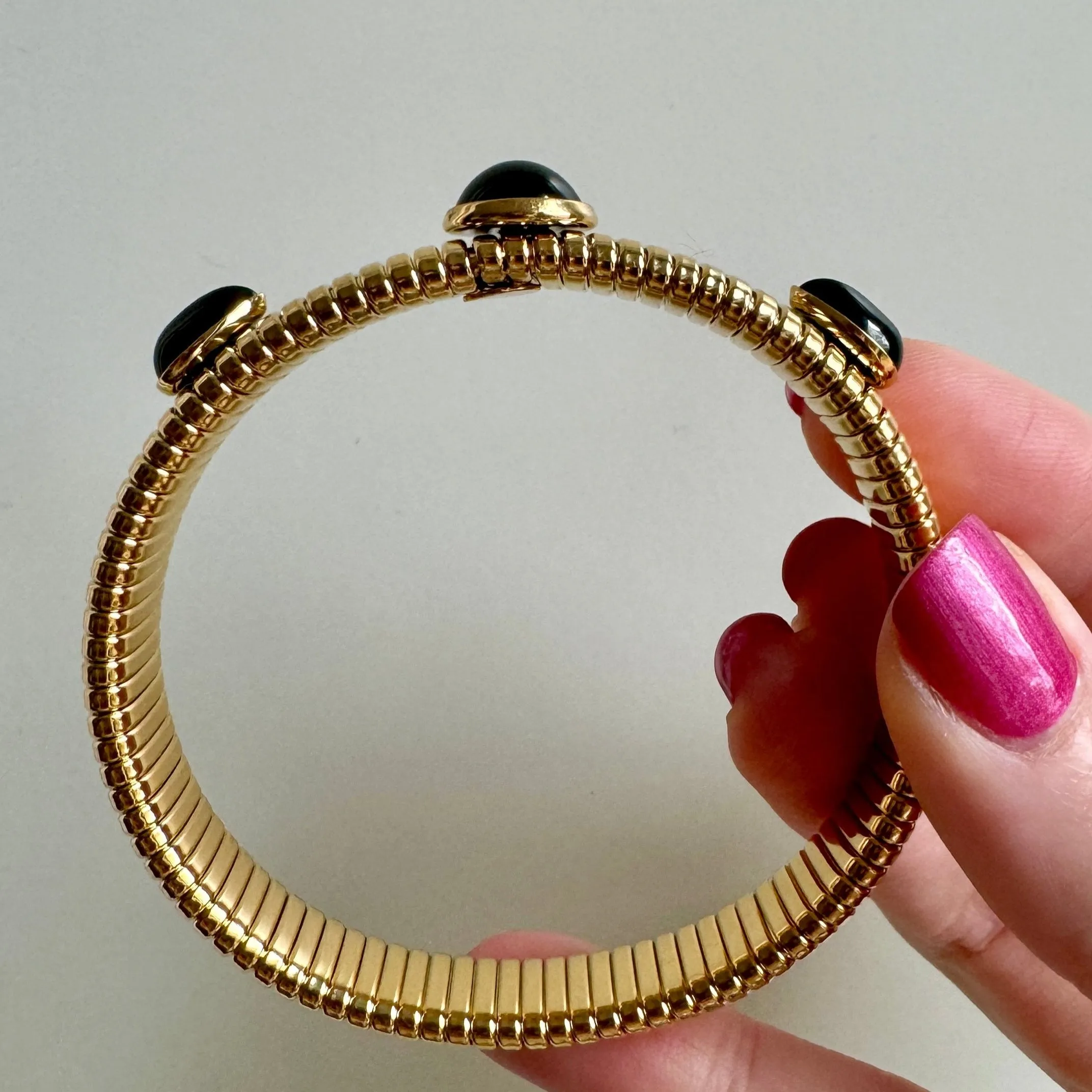 Round and Pear Shaped Black Onyx Gold Omega Bracelet