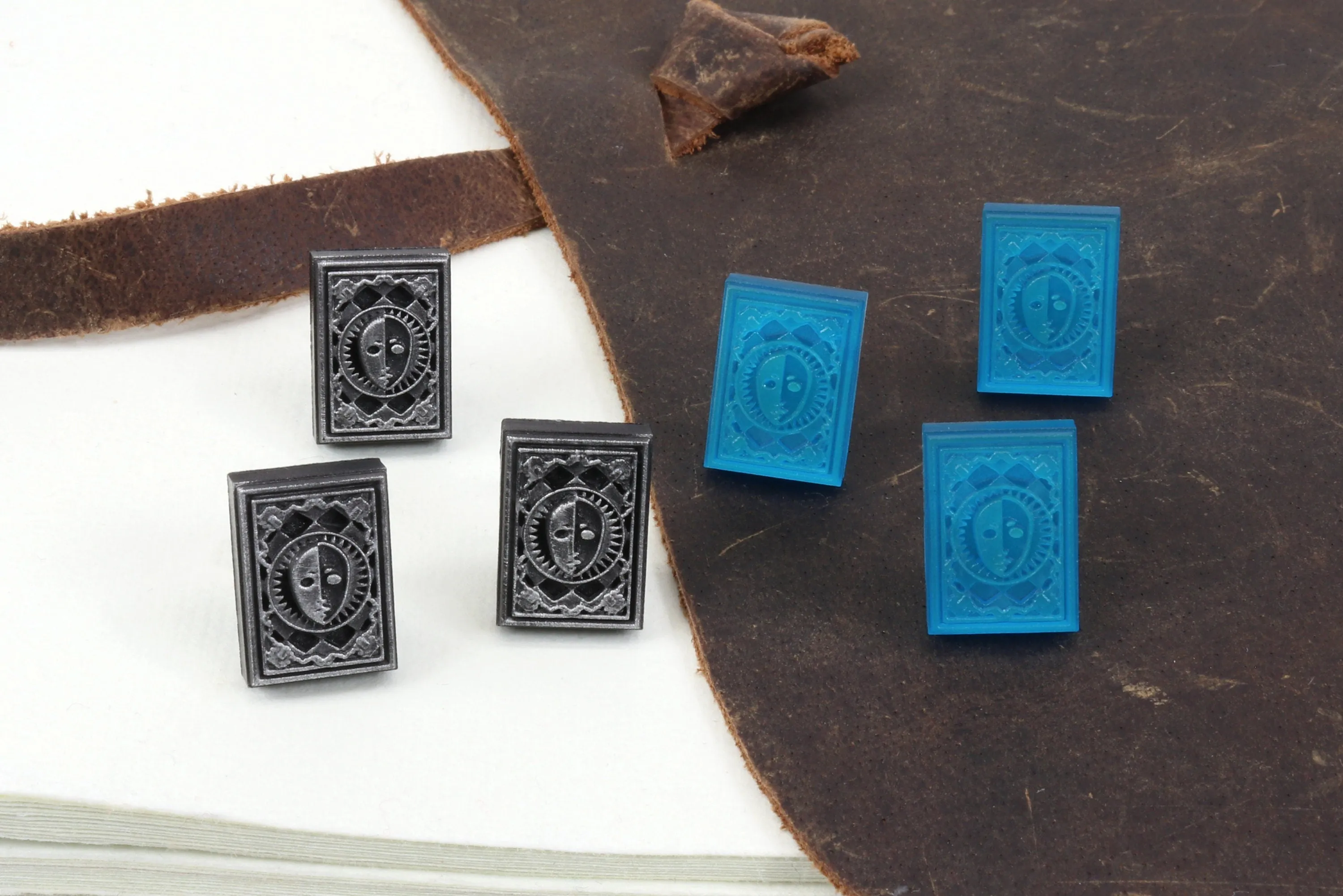 Shuffle Time Glow Earrings - Persona 3 Reload