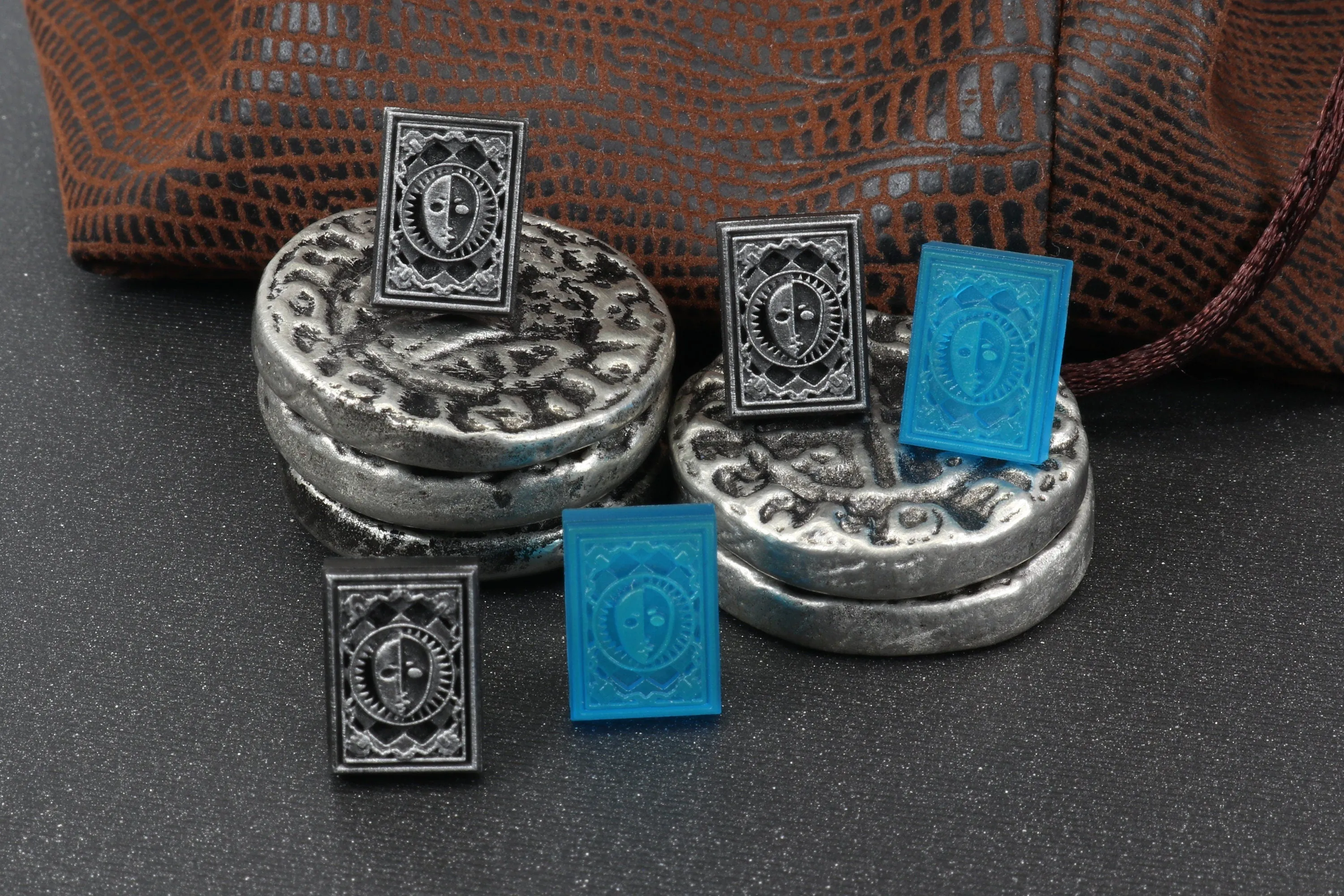 Shuffle Time Glow Earrings - Persona 3 Reload