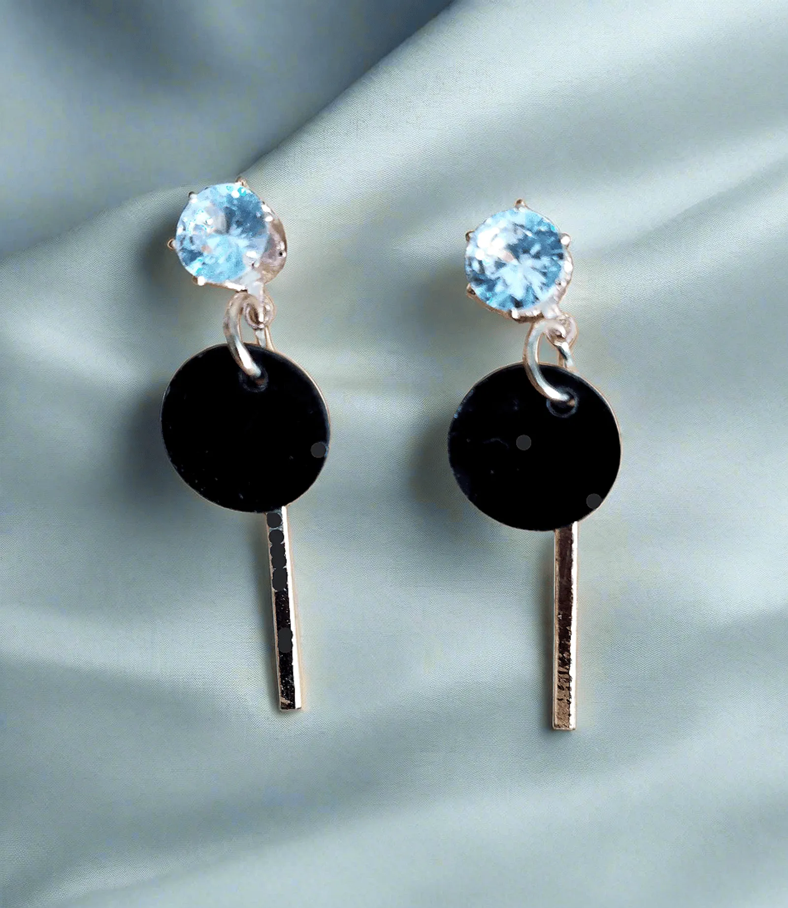 Trendy light weight shiny earring with korean western stylish danglers-d