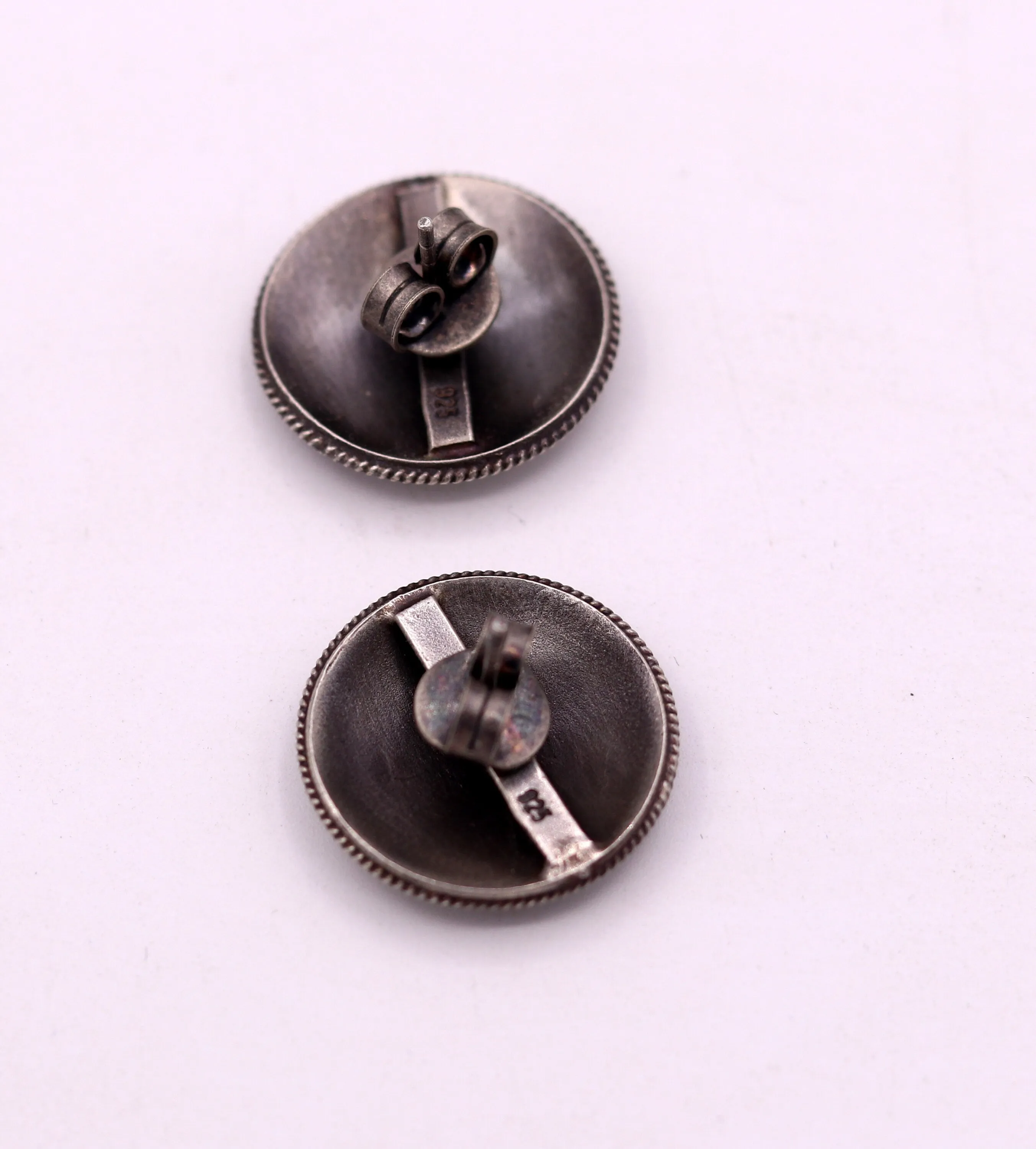 Vintage design 925 sterling silver plain style handmade round design fabulous Stud earrings tribal jewelry from Rajasthan india  s523