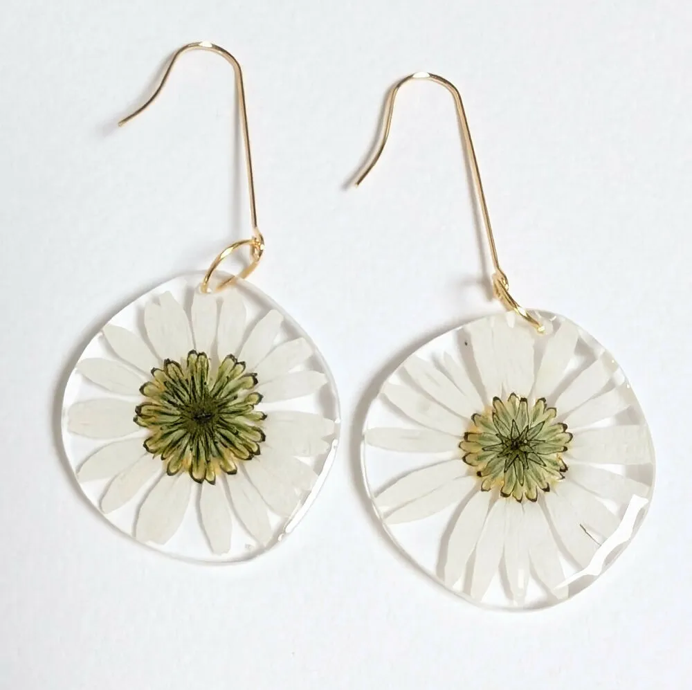 White daisy long hook